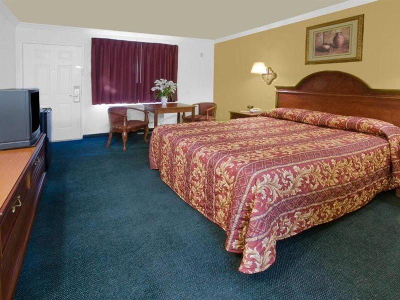 Americas Best Value Inn-Ріалто Екстер'єр фото